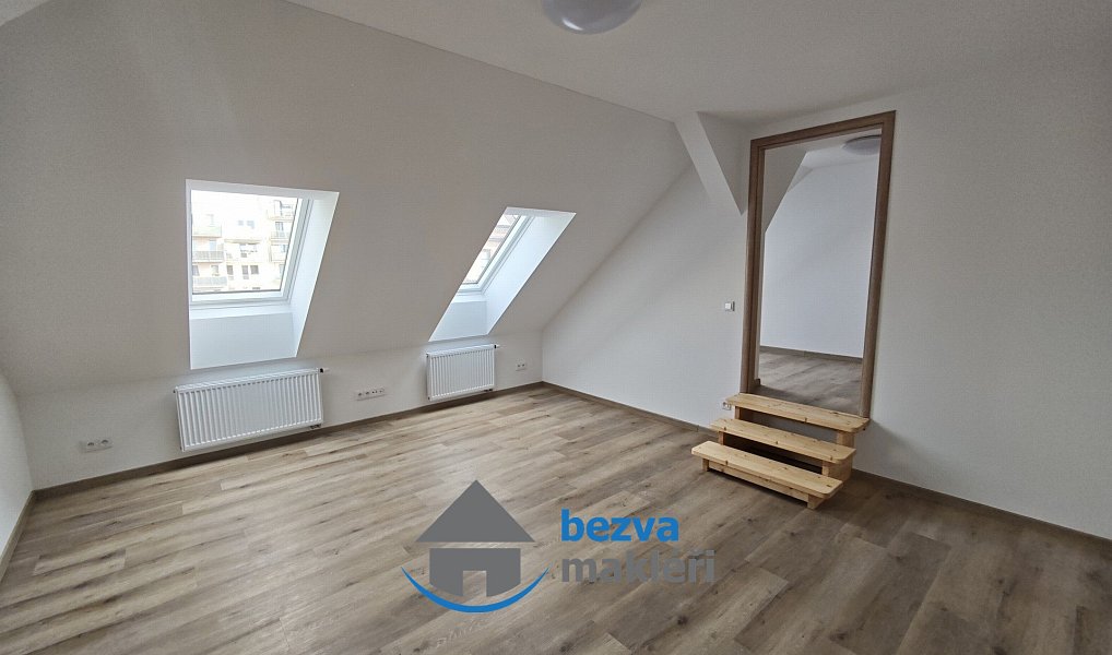 Pronájem bytu 3+1 88 m², Pardubice – náhled fotky 4
