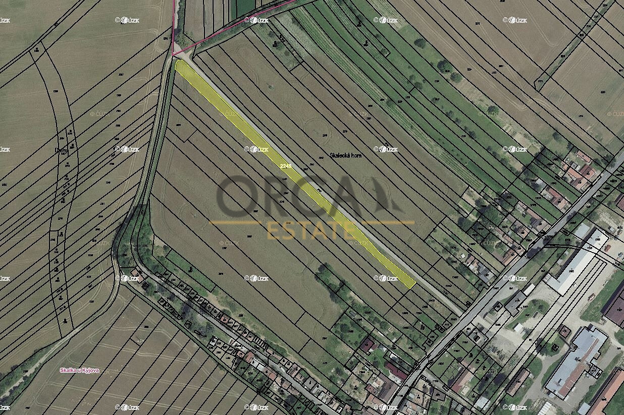 Prodej pole 2 143 m²