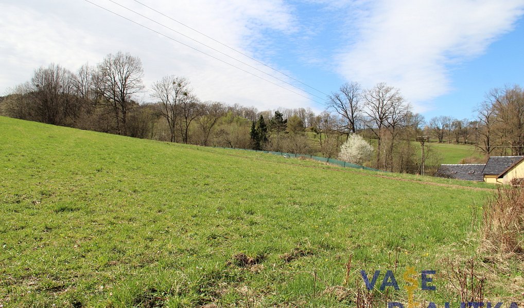 Prodej stavebního pozemku 1 800 m², Nový Jičín – náhled fotky 3