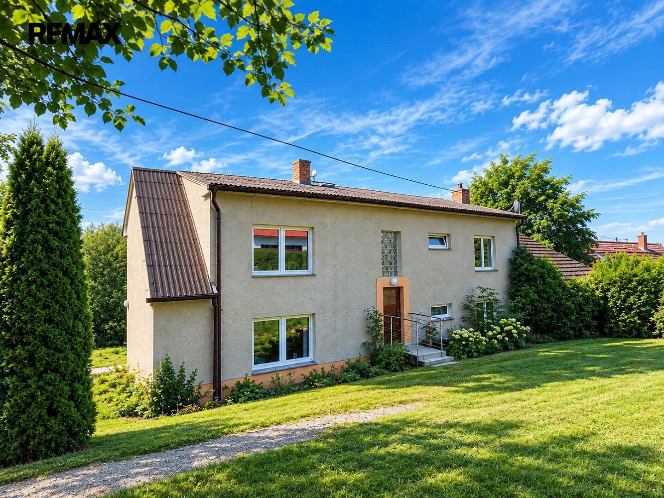 Prodej domu 186 m² s pozemkem 1 018 m²