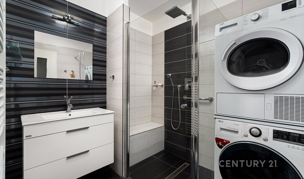 Prodej domu 165 m² s pozemkem 923 m², Uhřice – náhled fotky 10