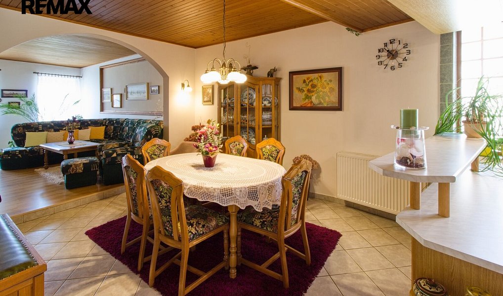 Prodej domu 210 m² s pozemkem 402 m², Černovice – náhled fotky 14