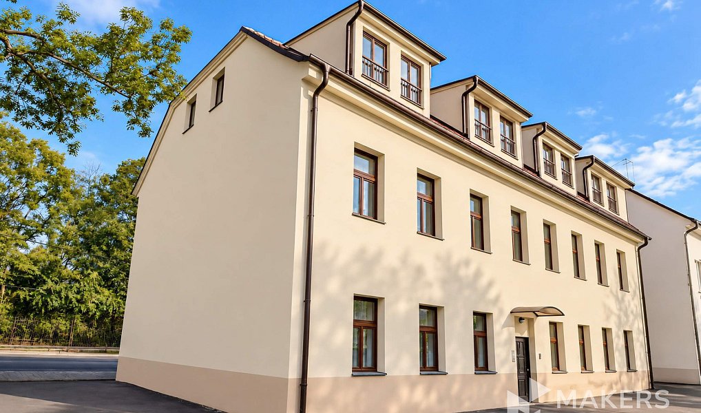 Prodej nájemního domu, činžáku 1 000 m², Praha – náhled fotky 5