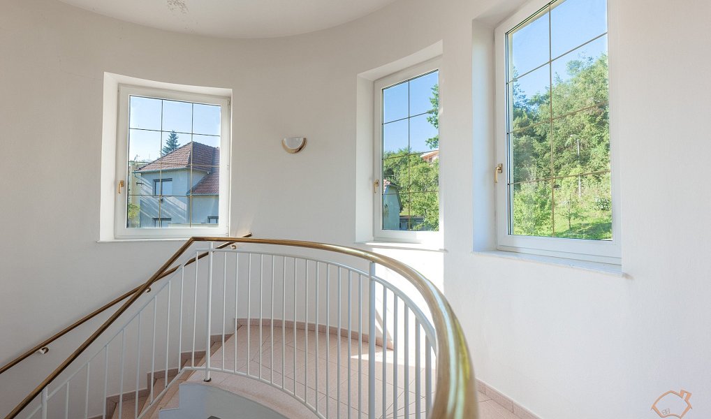 Prodej domu 470 m² s pozemkem 929 m², Luhačovice – náhled fotky 17