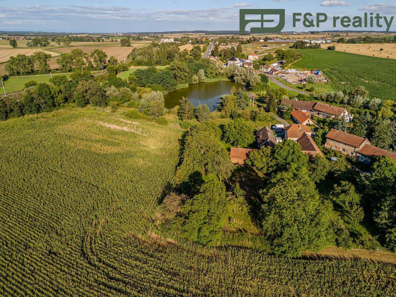 Prodej stavebního pozemku 1 408 m² – fotografie 4