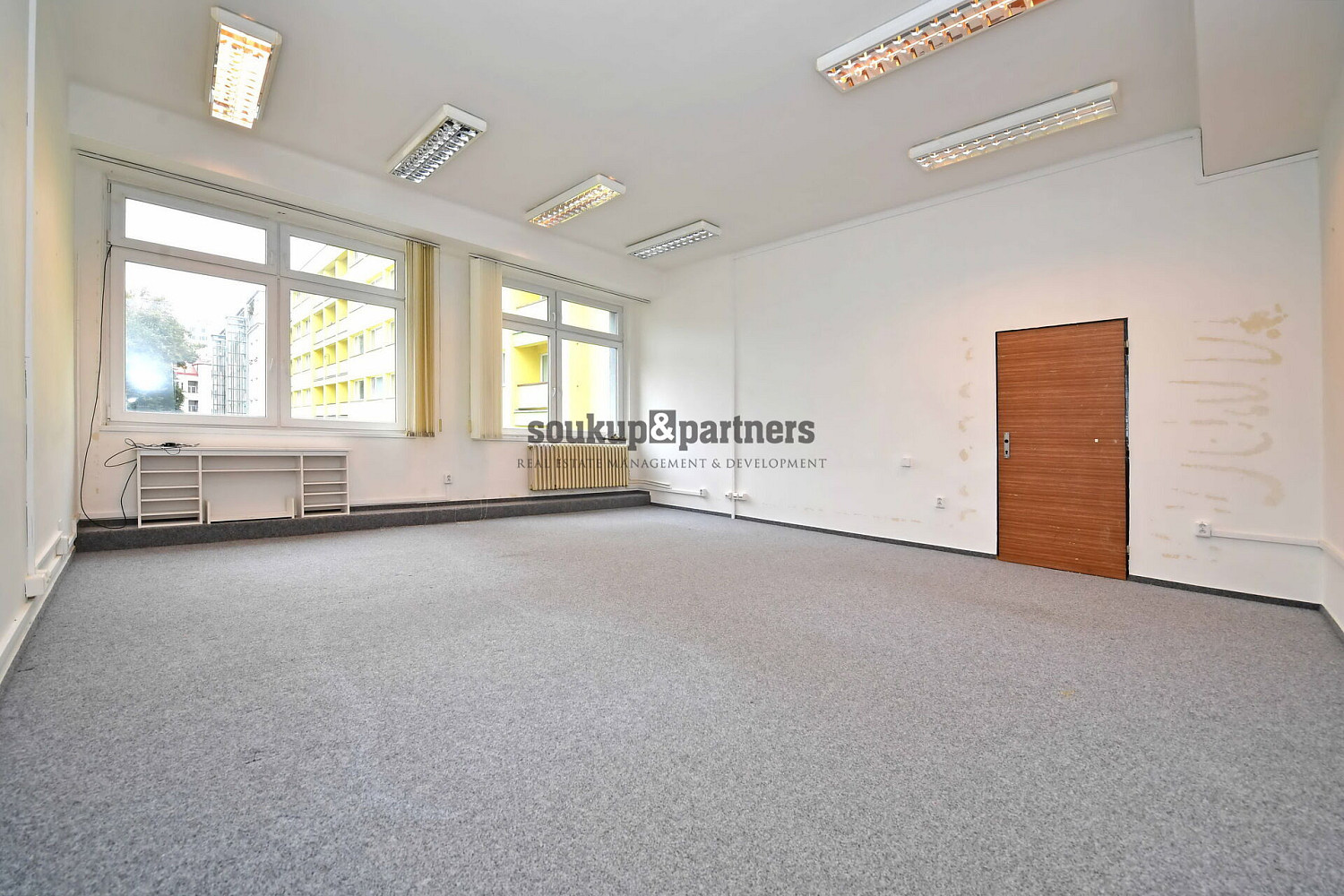Pronájem kanceláře 36 m² – fotografie 2