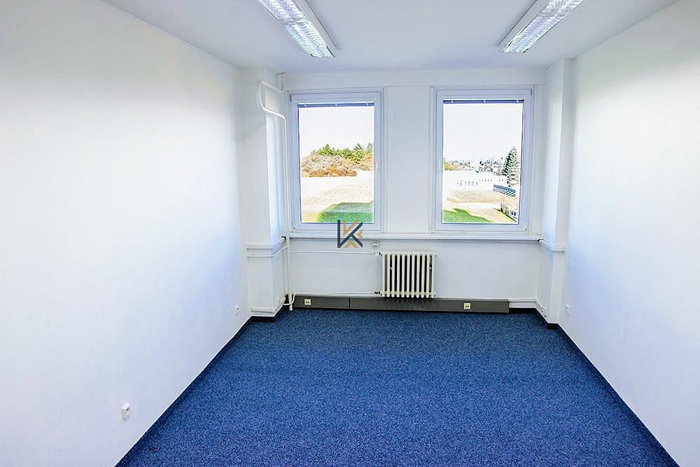 Pronájem kanceláře 18 m² – fotografie 3