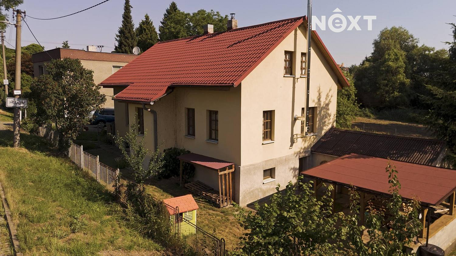 Prodej domu 300 m² s pozemkem 1 100 m² — photo 2