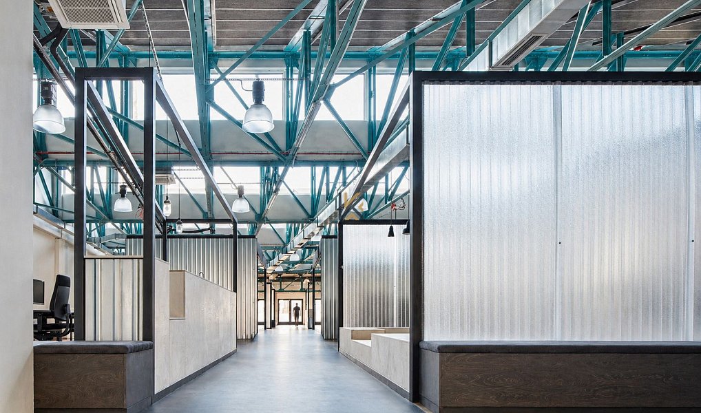 Pronájem kanceláře 706 m², Praha – náhled fotky 3