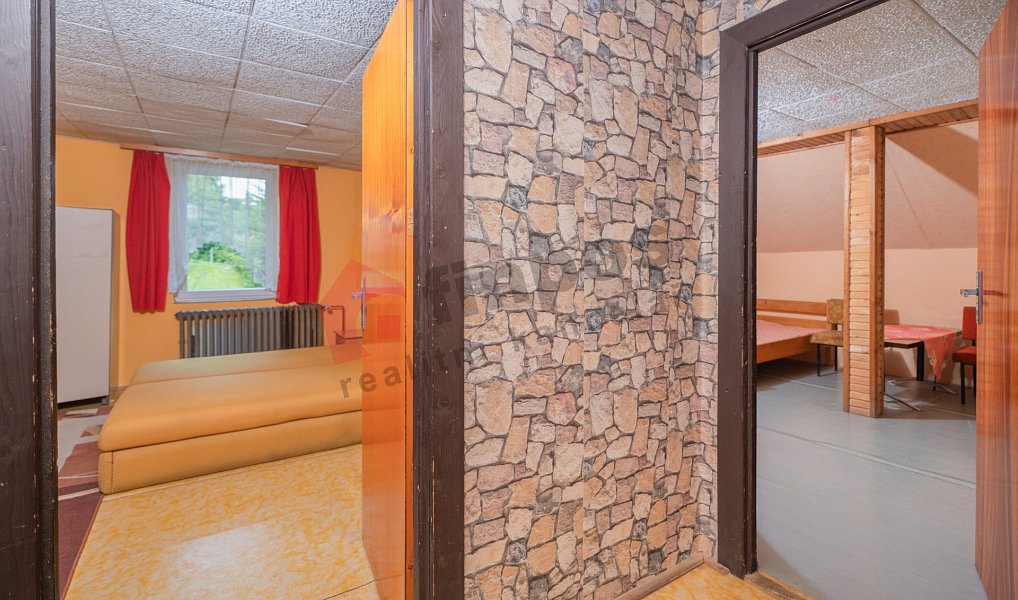 Prodej ubytovacího objektu 370 m², Smržovka – náhled fotky 13