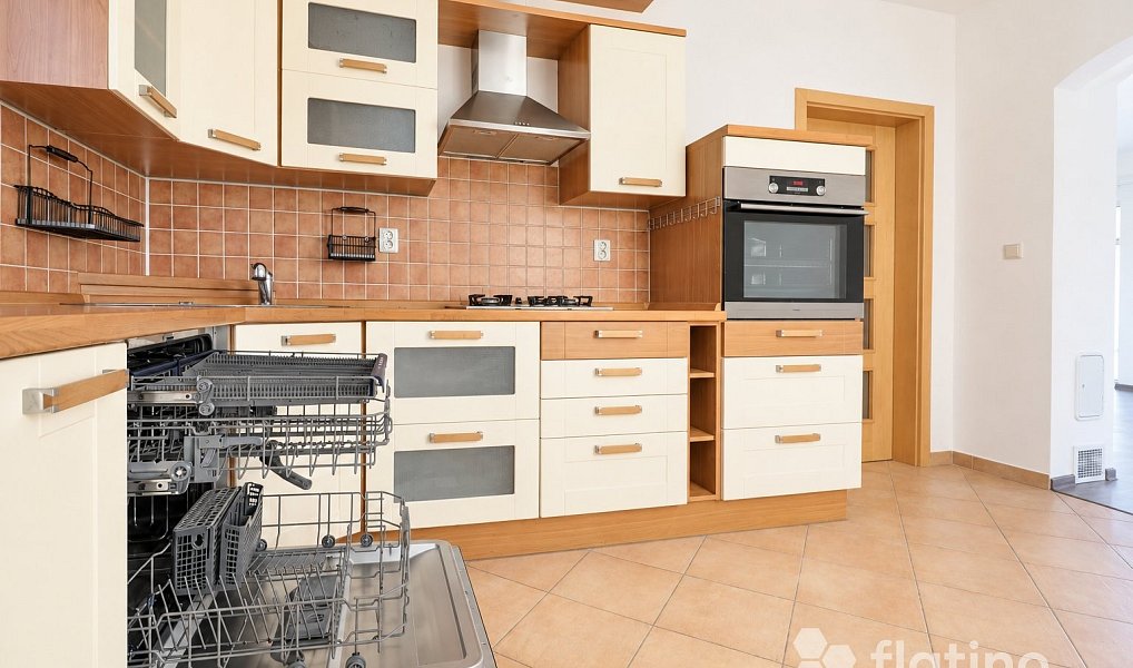 Prodej domu 129 m² s pozemkem 336 m², Praha – náhled fotky 5