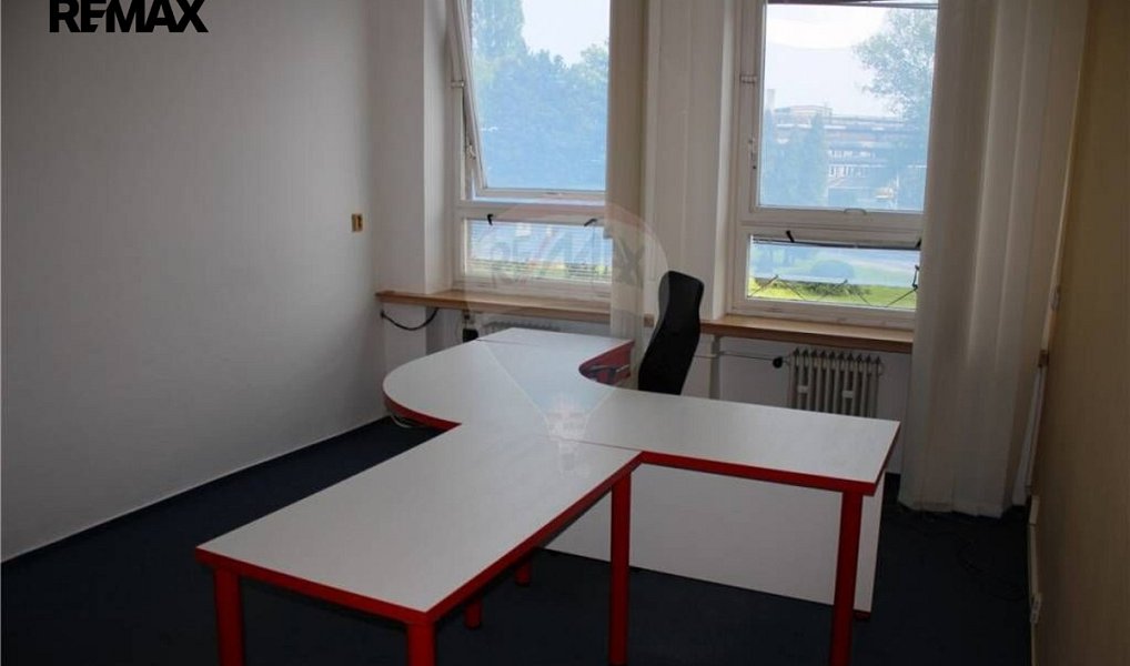 Pronájem kanceláře 19 m², Ostrava – fotka 1 z 5