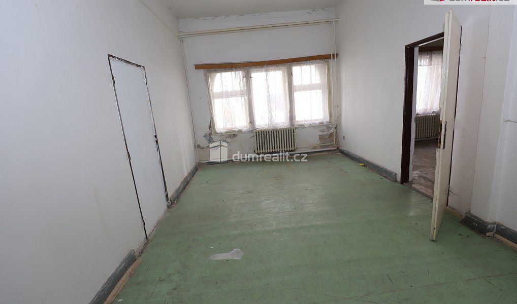 Prodej nájemního domu, činžáku 1 000 m², Kraslice – náhled fotky 17