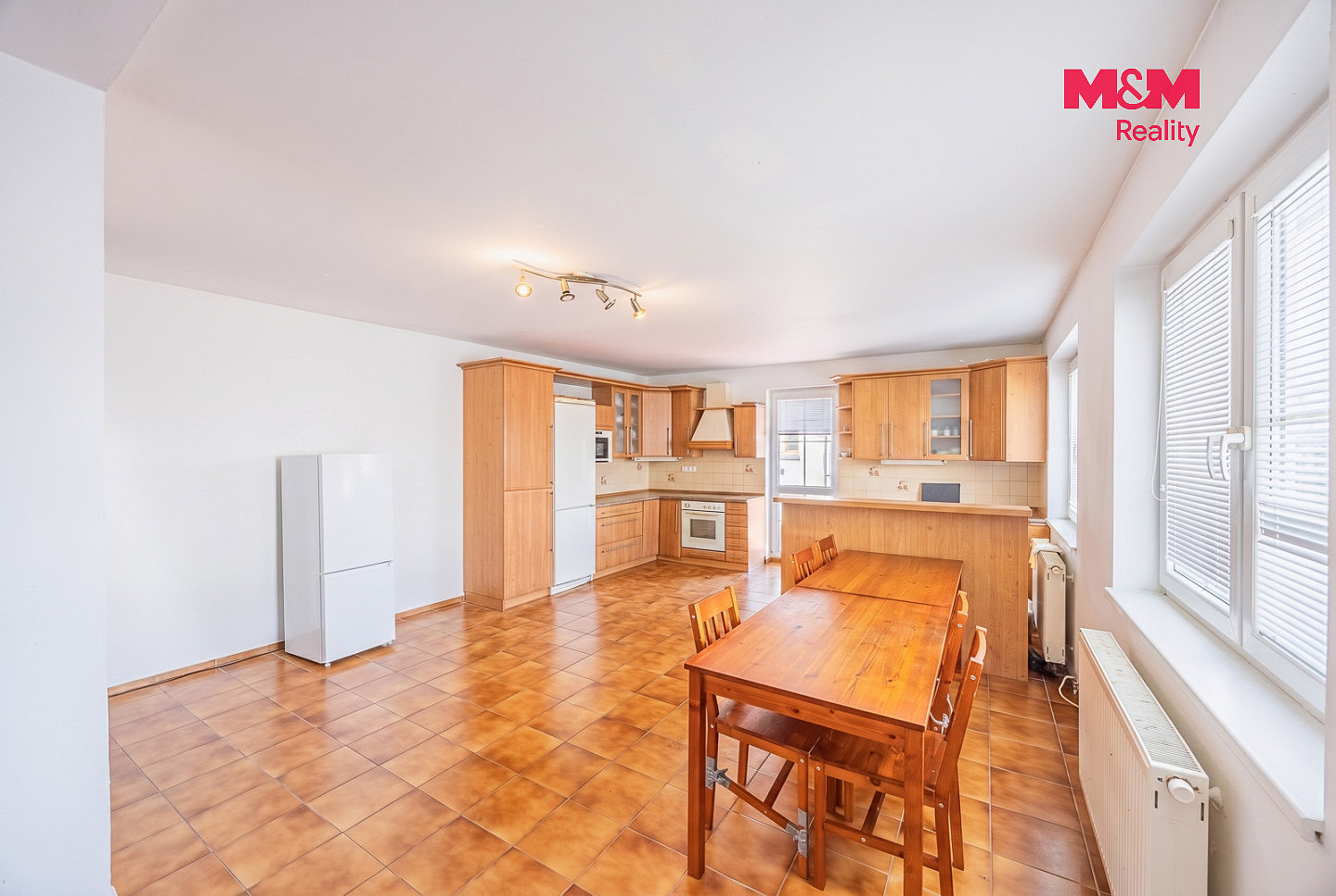 Prodej domu 200 m² s pozemkem 570 m² – fotografie 2
