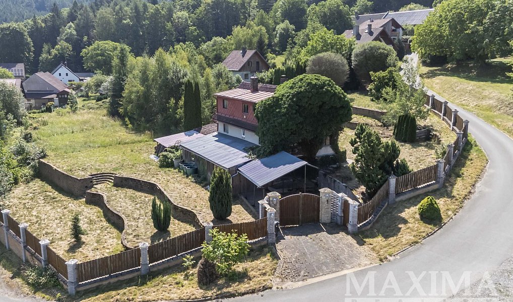 Prodej domu 140 m² s pozemkem 1 909 m², Javor – náhled fotky 2