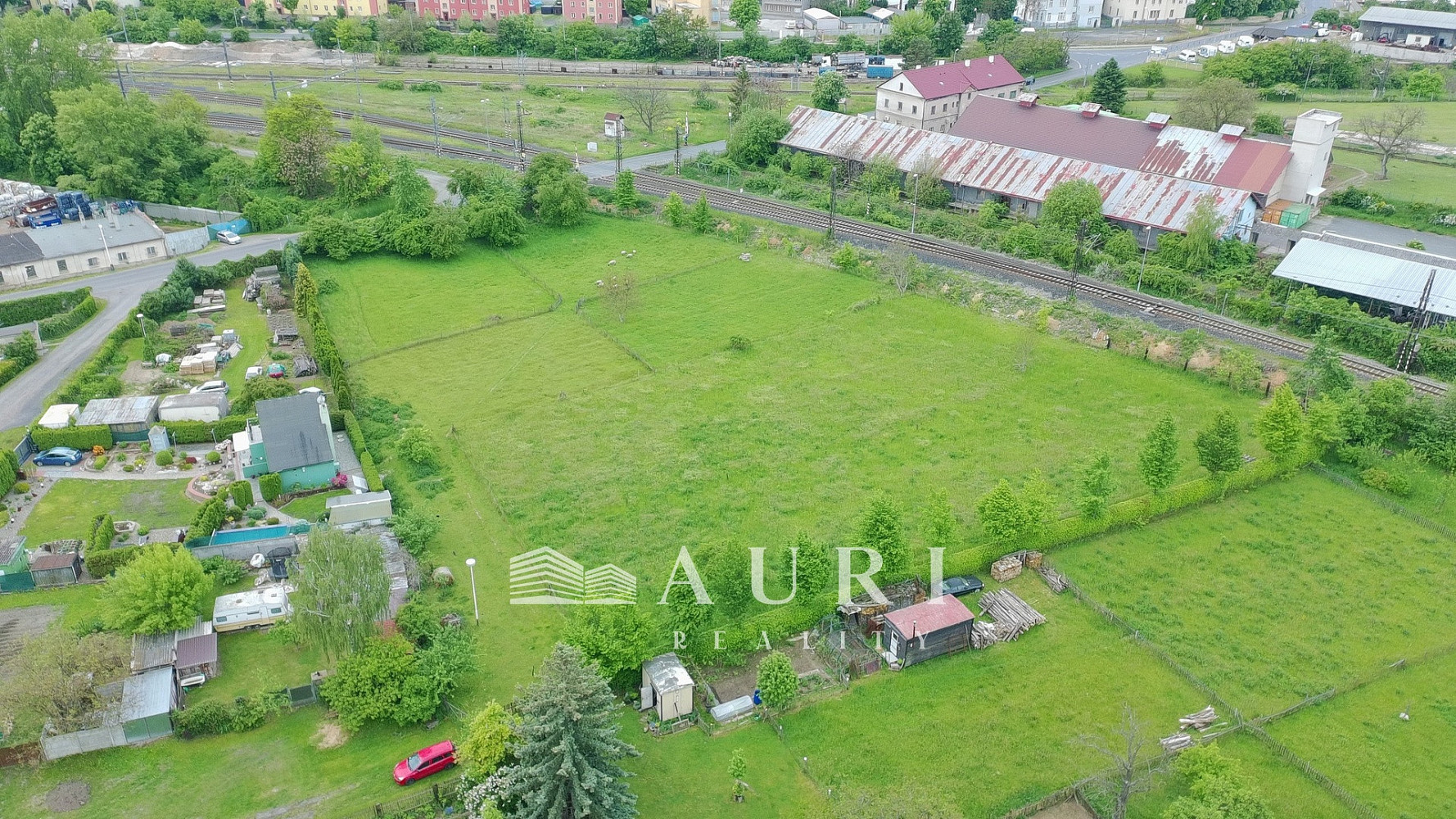 Prodej komerčního pozemku 8 009 m²