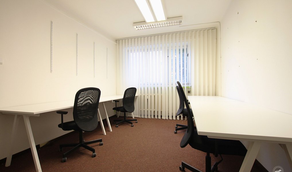 Pronájem kanceláře 95 m², Praha – fotka 1 z 12