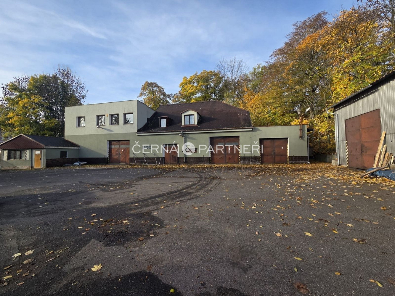 Prodej výrobních prostor 1 500 m² — photo 2
