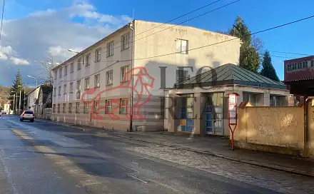 Prodej kanceláře 1 250 m²