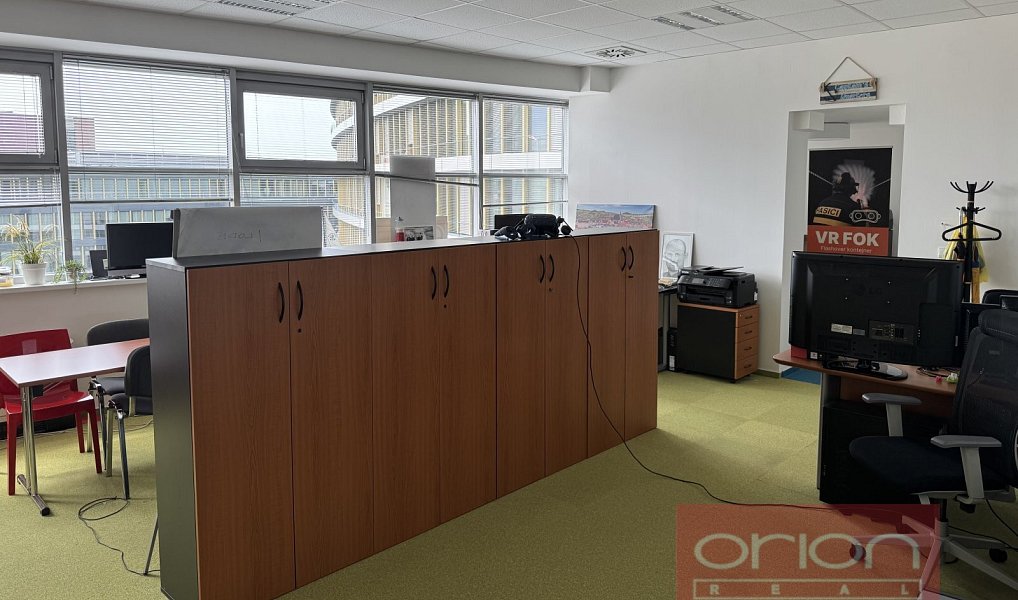 Pronájem kanceláře 303 m², Praha – náhled fotky 3