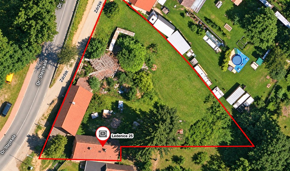 Prodej stavebního pozemku 2 028 m², Ledenice – náhled fotky 3