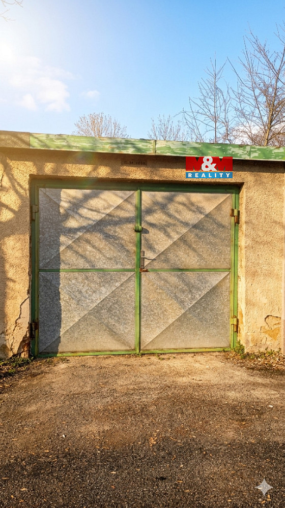 Prodej prostorné garáže 25m2 ve varnsdorfu, ul. legií