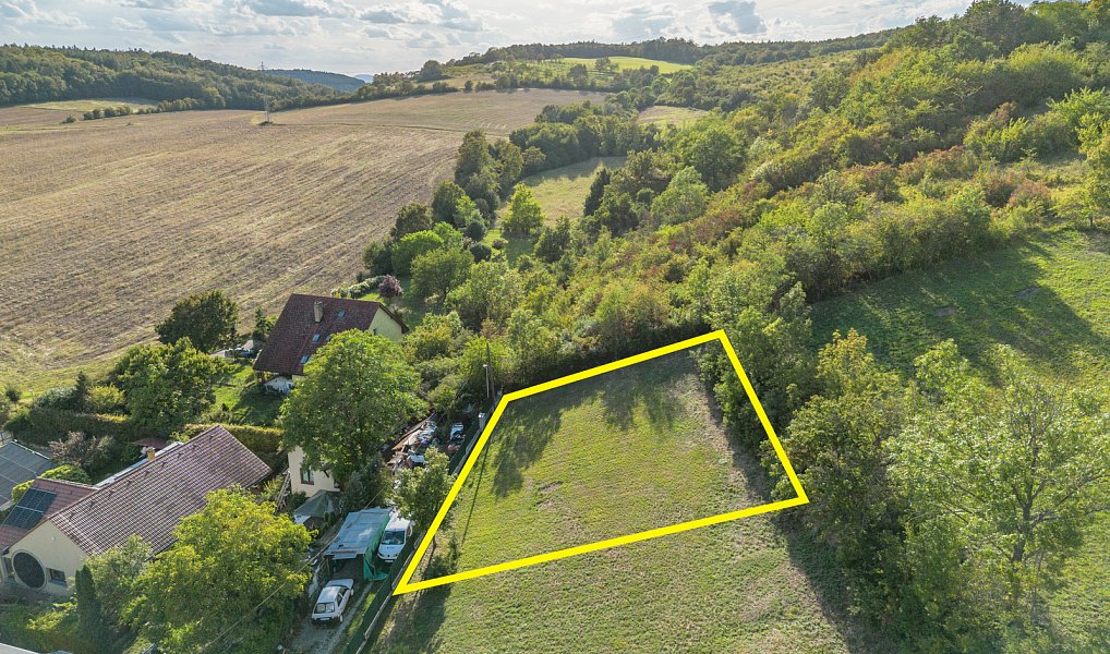 Prodej stavebního pozemku 650 m², Vonoklasy – náhled fotky 3