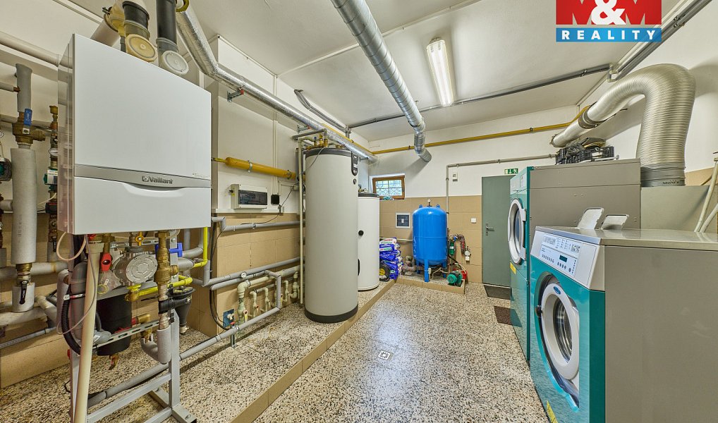 Prodej ubytovacího objektu 1 000 m², Vrchlabí – náhled fotky 10