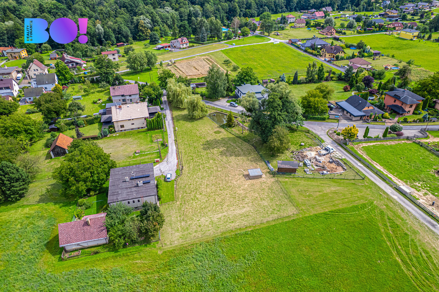 Prodej stavebního pozemku 2 560 m² – fotografie 2