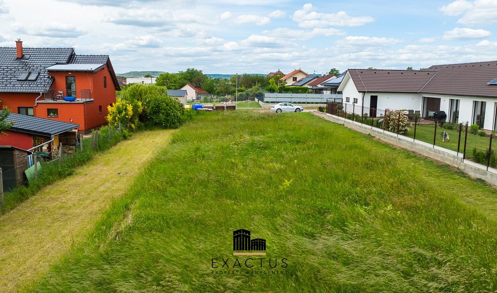Prodej stavebního pozemku 1 533 m², Šumice – náhled fotky 5