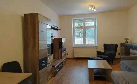 Pronájem bytu 2+1 53 m², Jarošova, Znojmo