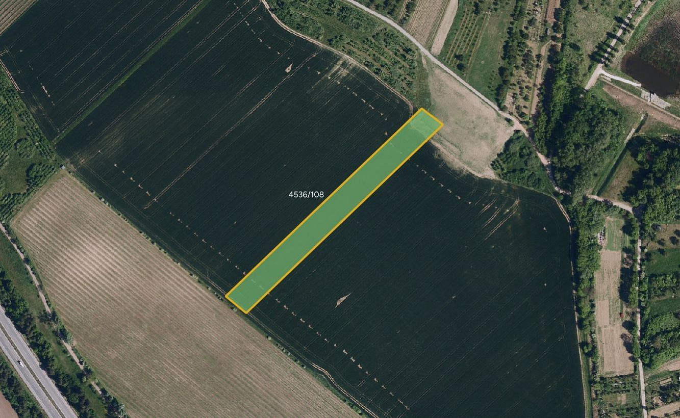 Prodej pole 9 334 m²