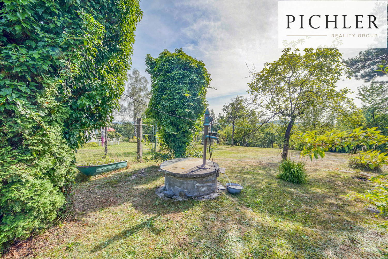 Prodej stavebního pozemku 1 579 m² - View 5