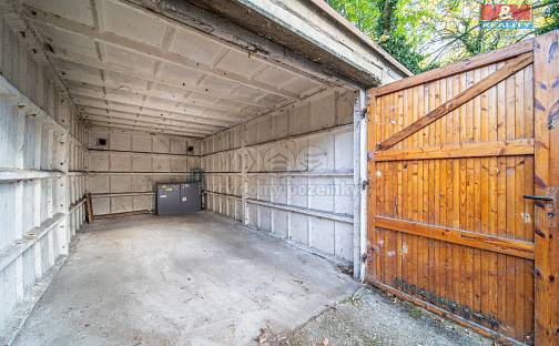 Prodej garáže, 18 m2, Praha, Praha 6 - Dejvice