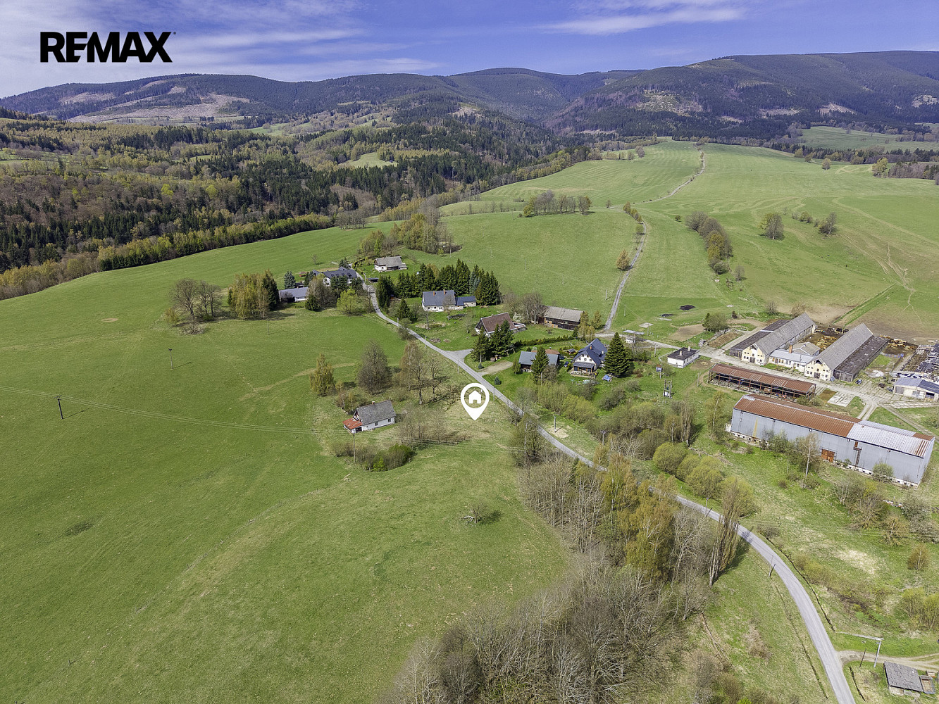 Prodej stavebního pozemku 1 438 m² – fotografie 4