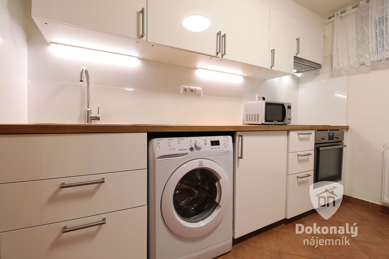 Pronájem bytu 1+kk 33 m² – fotografie 4