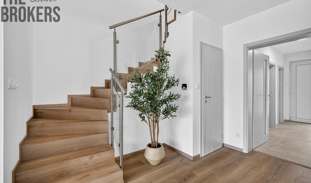 Prodej domu 151 m² s pozemkem 569 m², Benešov – náhled fotky 8