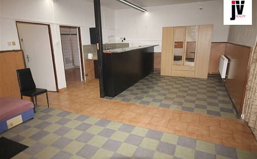 Pronájem bytu 2+kk 65 m², Dolní náměstí, Město Touškov, okres Plzeň-sever