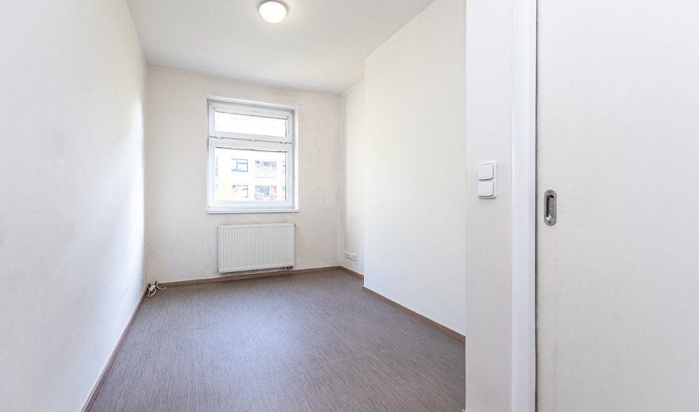 Pronájem bytu 2+kk 37 m², Praha – náhled fotky 3