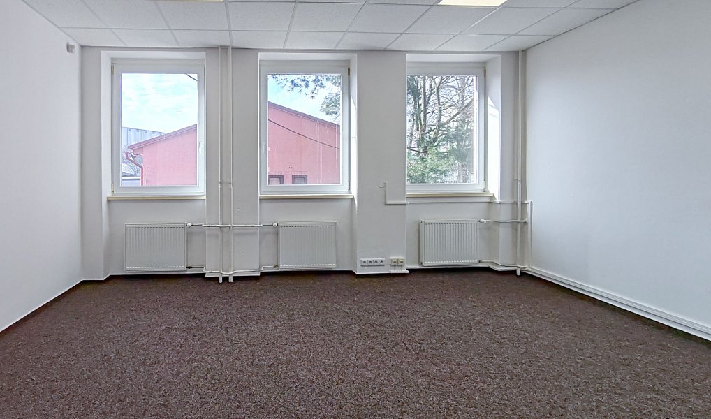 Pronájem kanceláře 102 m², Kolín – náhled fotky 3