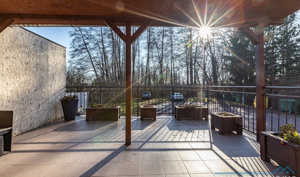 Prodej ubytovacího objektu 390 m², Vrbovec – náhled fotky 8
