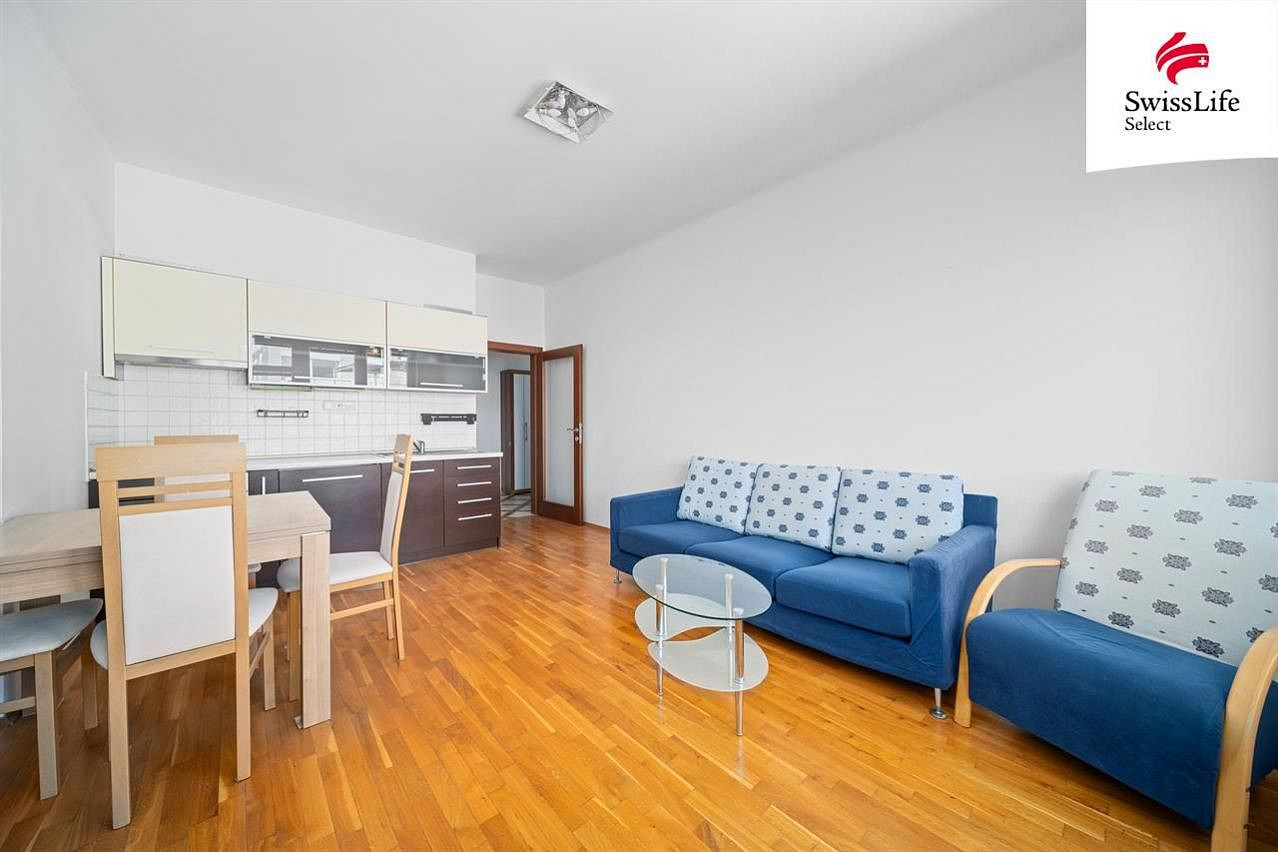 Pronájem bytu 2+kk 55 m² – fotografie 3