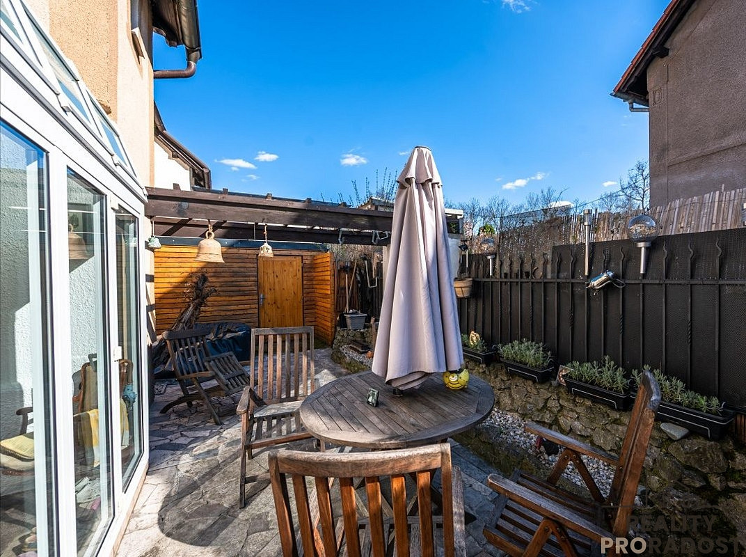 Prodej domu 182 m² s pozemkem 374 m² – fotografie 4