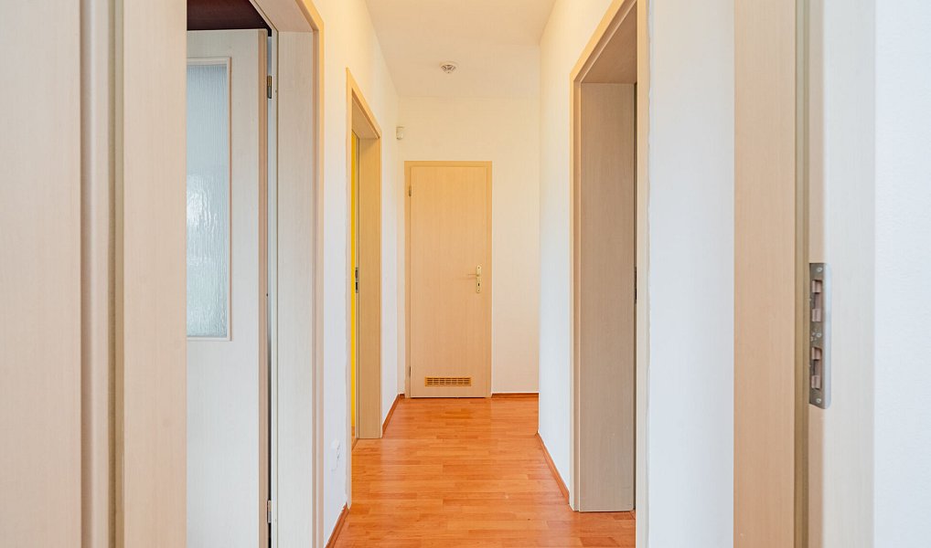 Prodej bytu 4+kk 93 m², Jinočany – náhled fotky 36