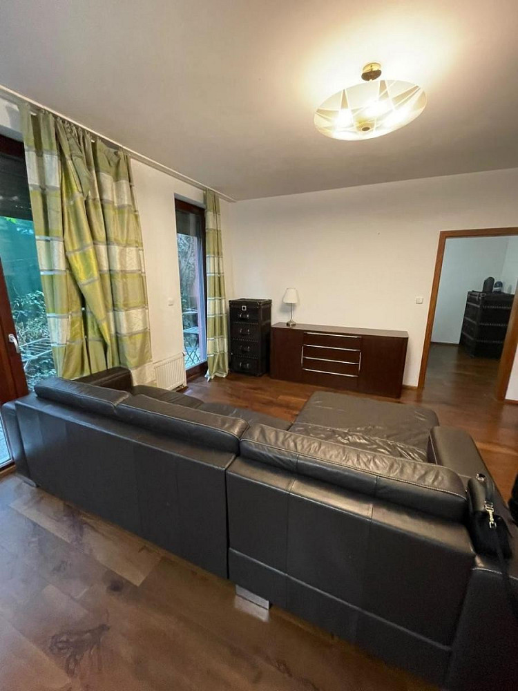 Pronájem bytu 2+kk 65 m² – fotografie 3