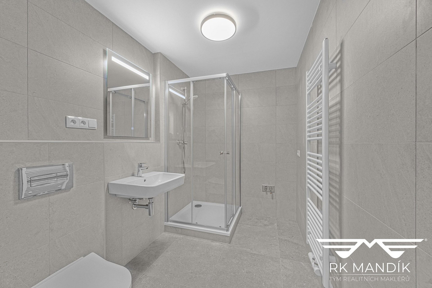 Pronájem bytu 1+kk 33 m² – fotografie 3