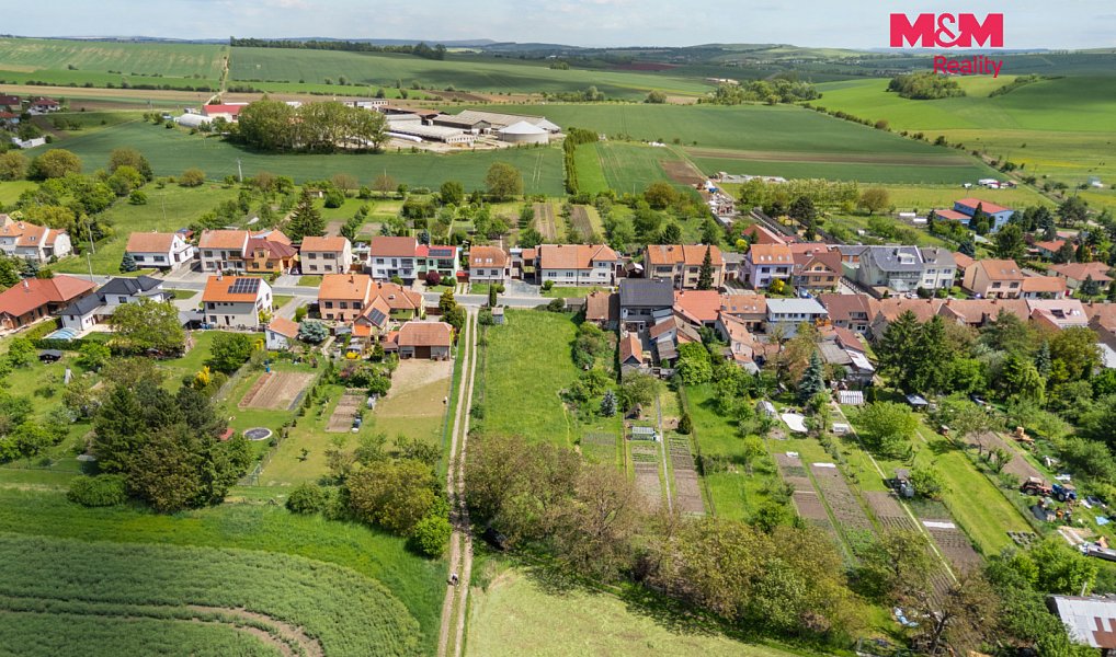 Prodej stavebního pozemku 1 718 m², Kovalovice – náhled fotky 8