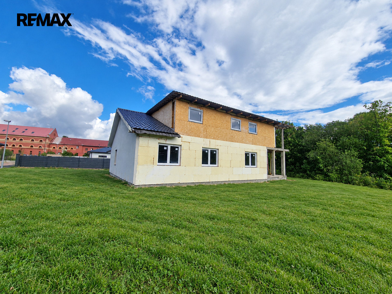 Prodej domu 251 m² s pozemkem 843 m²