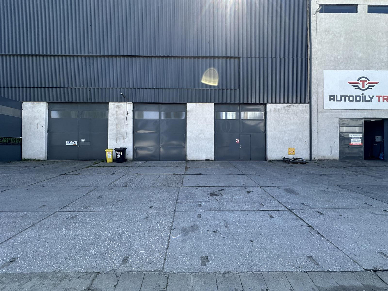 Pronájem skladovacích prostor 140 m²