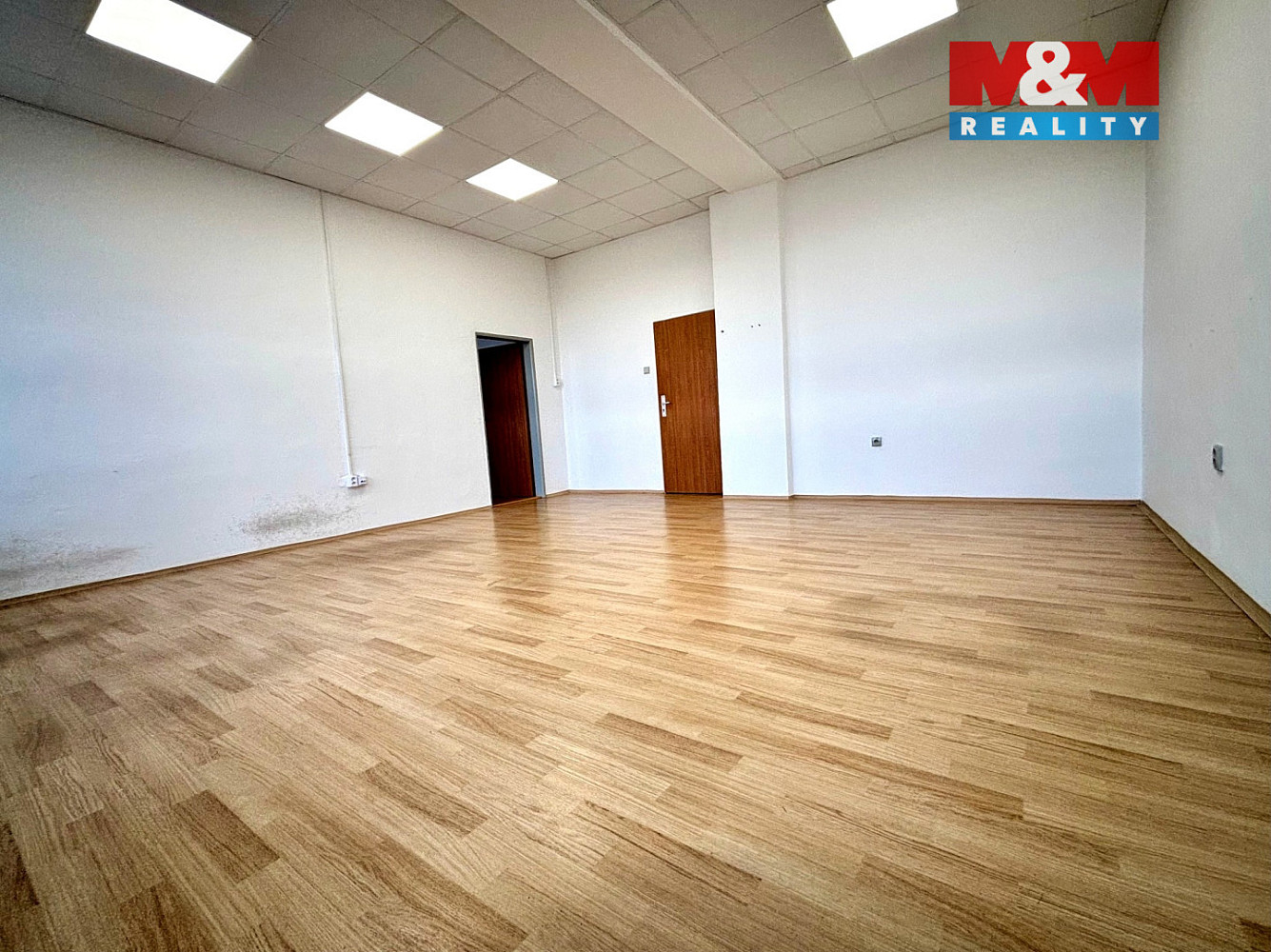 Pronájem kanceláře 35 m² — photo 3